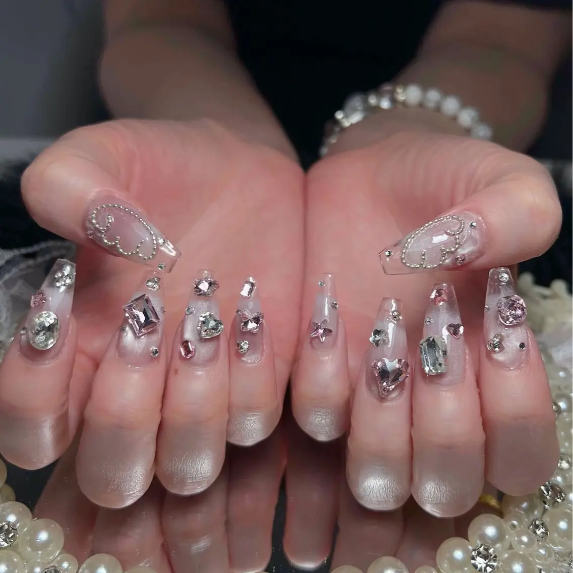 ネイル オーロラネイル 長さ出し フラッシュネイル フレンチネイル ジェルネイル ハンドネイル Amee Nail Salonのネイルデザイン