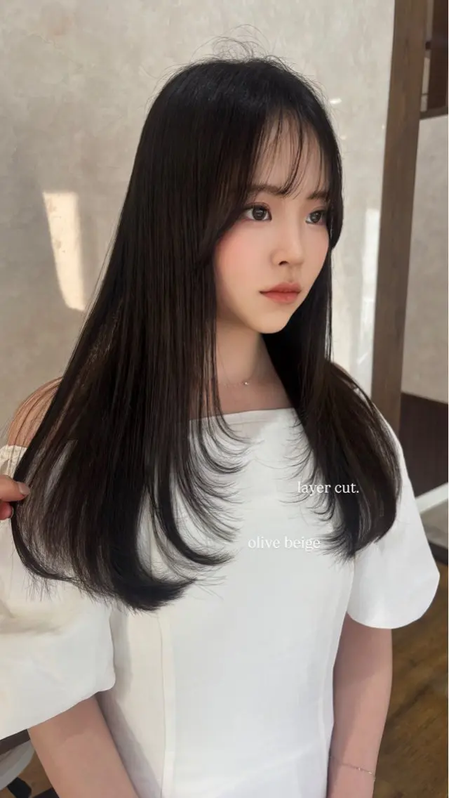 ロング reborn店長 🤍リルのヘアスタイル
