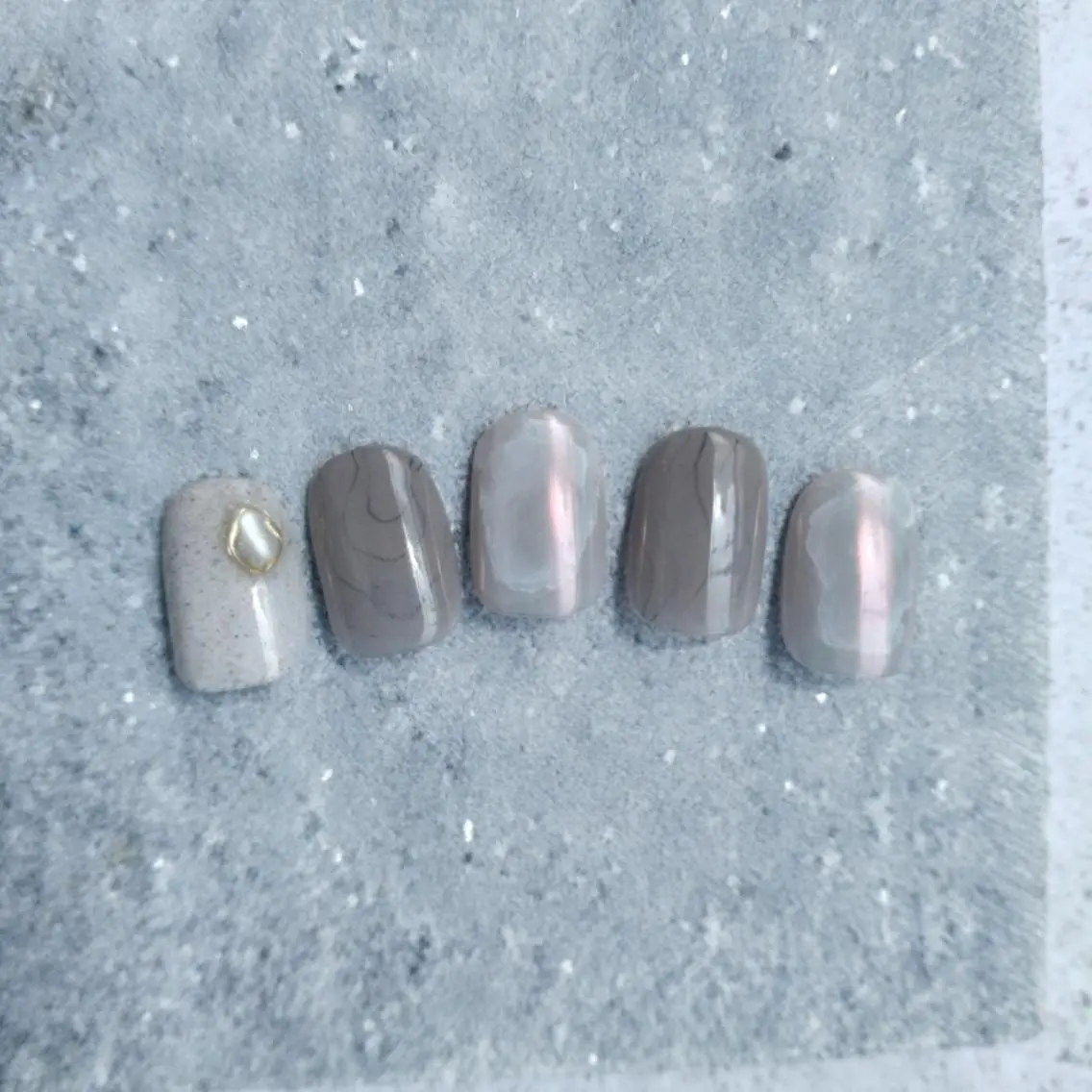 ネイル アートネイル オーロラネイル ジェルネイル ニュアンスネイル パラジェル Nailsalon manoのネイルデザイン