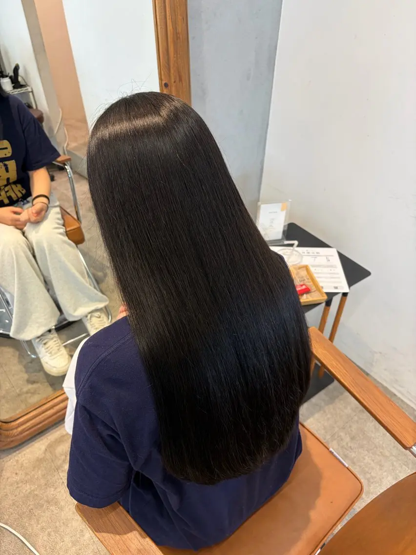 ロング カラー 透明感カラー グレージュ シアーグレージュ ヘアカラー トリートメント karin 🫧のヘアスタイル