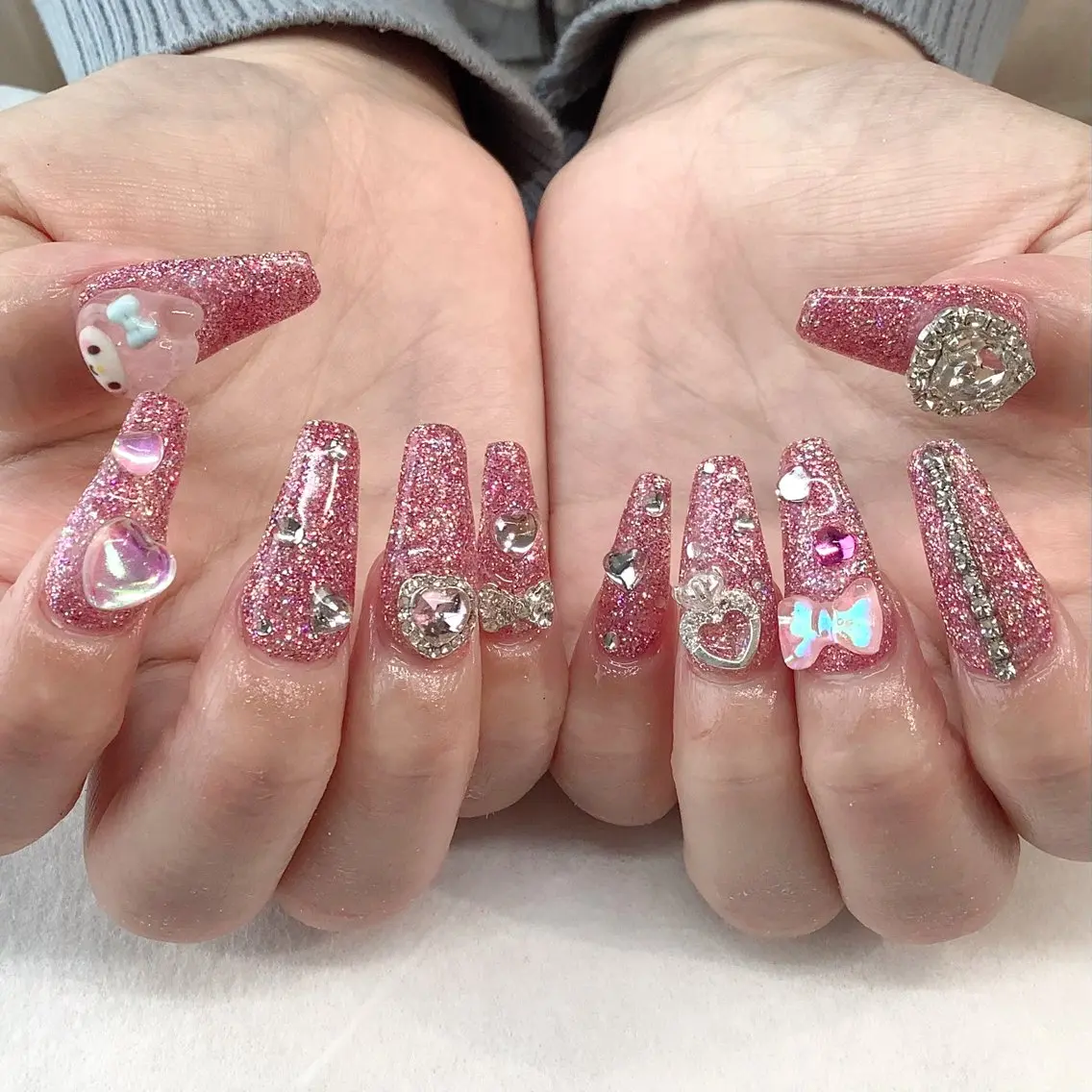 ネイル ハンドネイル 💎🐰 saki. m 🐰💎のネイルデザイン