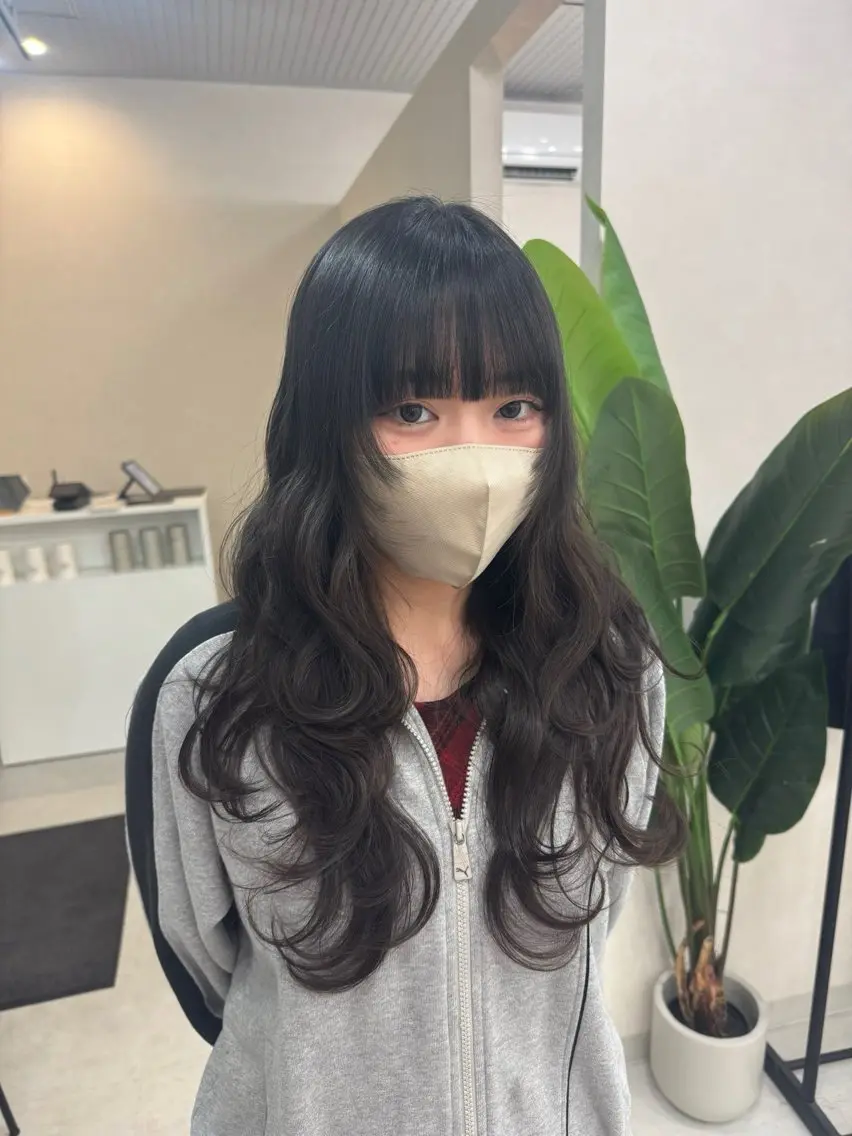 ロング ハッシュカット 堀越 美羽のヘアスタイル