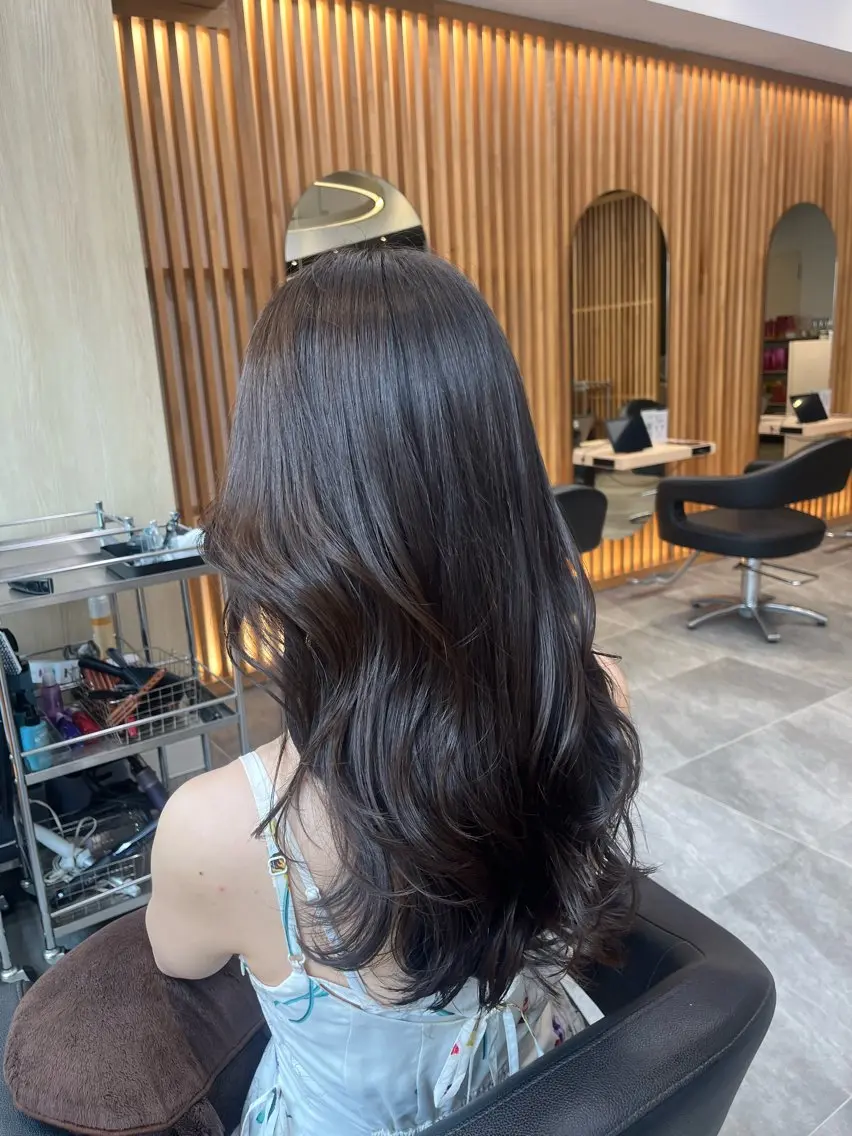 ロング レイヤーカット 銀座REFINED Ayanoのヘアスタイル