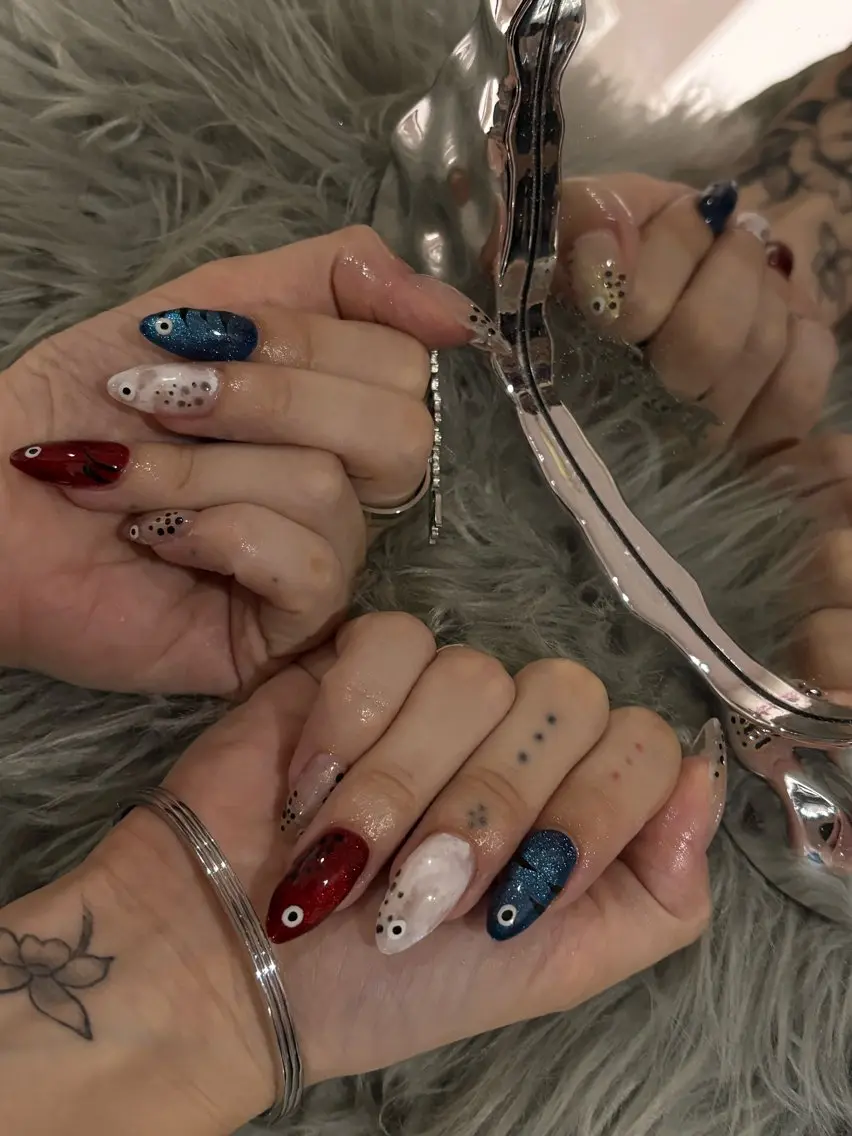 ネイル ハンドネイル Dark Honey Ivyのネイルデザイン