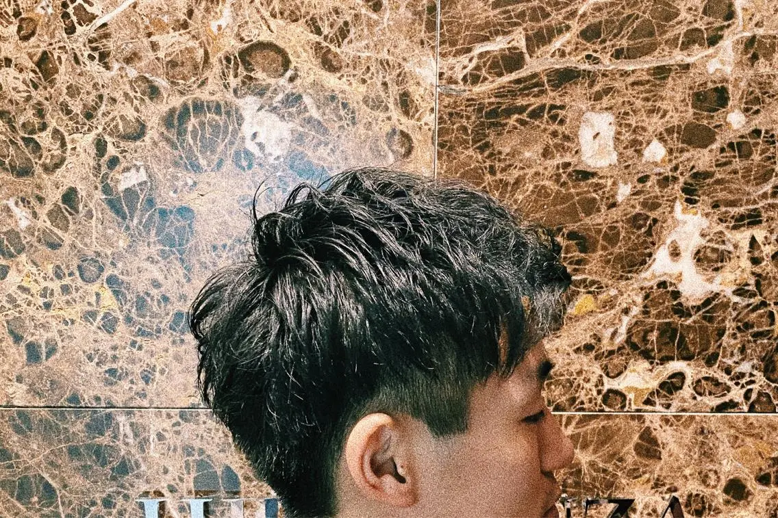 ショート パーマ メンズ 加藤 瑞季のヘアスタイル