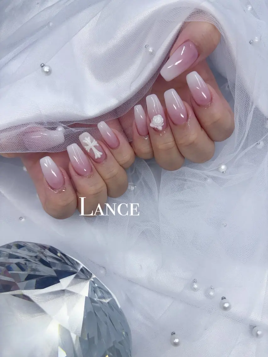 ネイル キラキラネイル 韓国ネイル ワンカラーネイル 夏ネイル ワンホンネイル ハンドネイル Lance nailのネイルデザイン