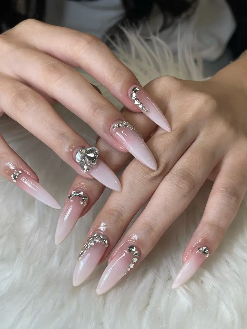 ネイル ハンドネイル NiJi Nailsのネイルデザイン