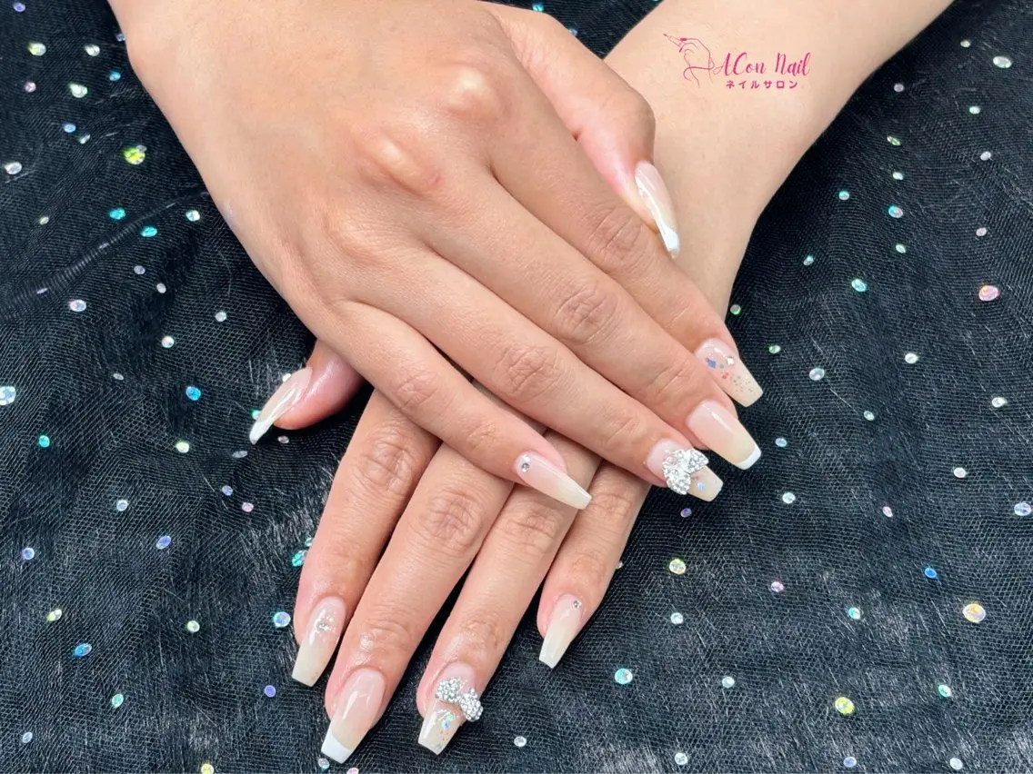 ネイル 桜ネイル 長さ出し フラワーネイル フレンチネイル ジェルネイル ハンドネイル ACon NailSalonのネイルデザイン