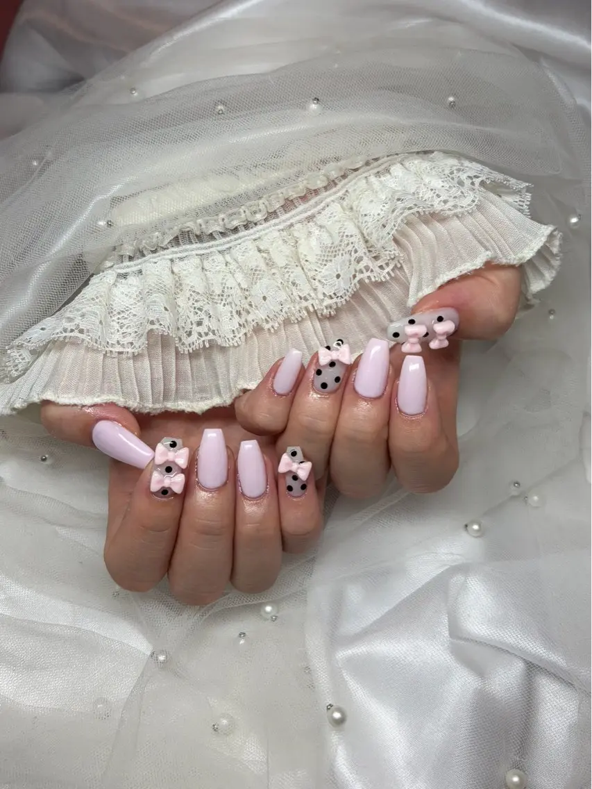 ネイル アートネイル ドット ハンドネイル sissy moeのネイルデザイン