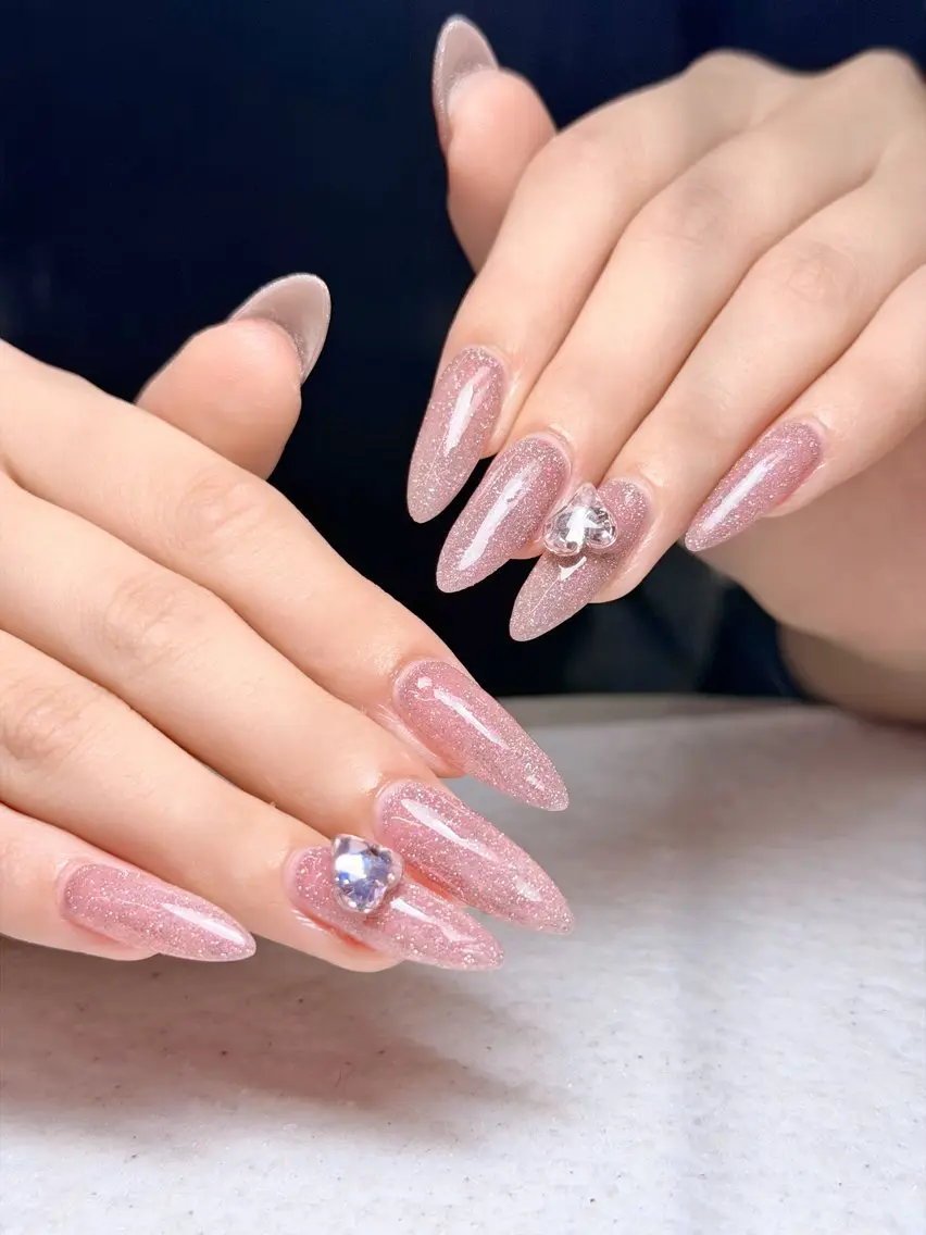ネイル チークネイル フレンチネイル 韓国ネイル マグネットネイル ミラーネイル ハンドネイル GIN NAILのネイルデザイン