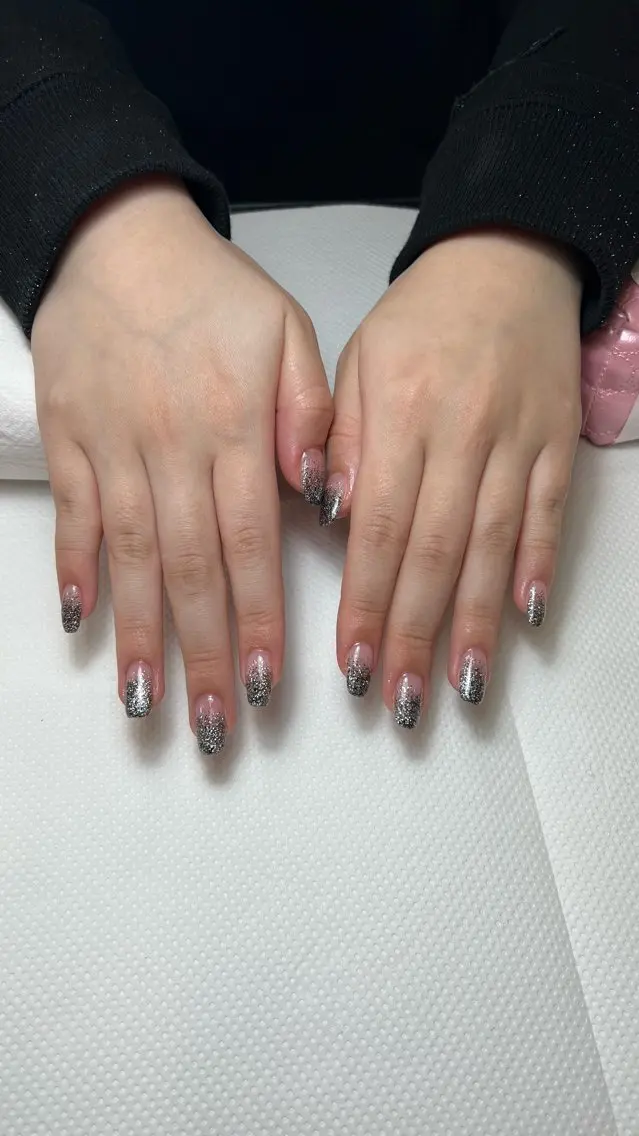 ネイル 名越 彩花のネイルデザイン