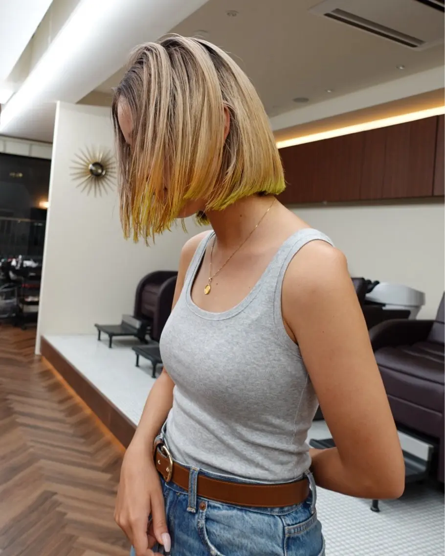 ショート カラー ブリーチ ブロンド ケアブリーチ 透明感カラー ダブルカラー カット ヘアカラー トリートメント レイヤー専門家 ダブルカラー修のヘアスタイル