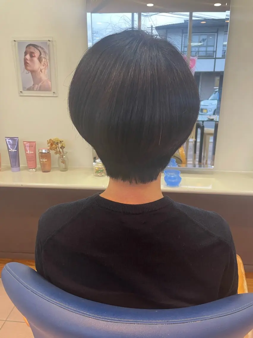 ショート ショートボブ ボブ ショートヘア attrice杉山 綾乃のヘアスタイル