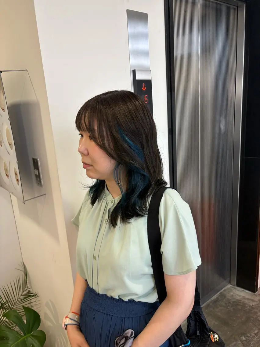 セミロング カラー ブリーチ ブルーカラー ブラウンカラー デザインカラー 韓国風ヘア カット ヘアカラー ヒメカ/髪質改善/ レイヤー/大阪のヘアスタイル