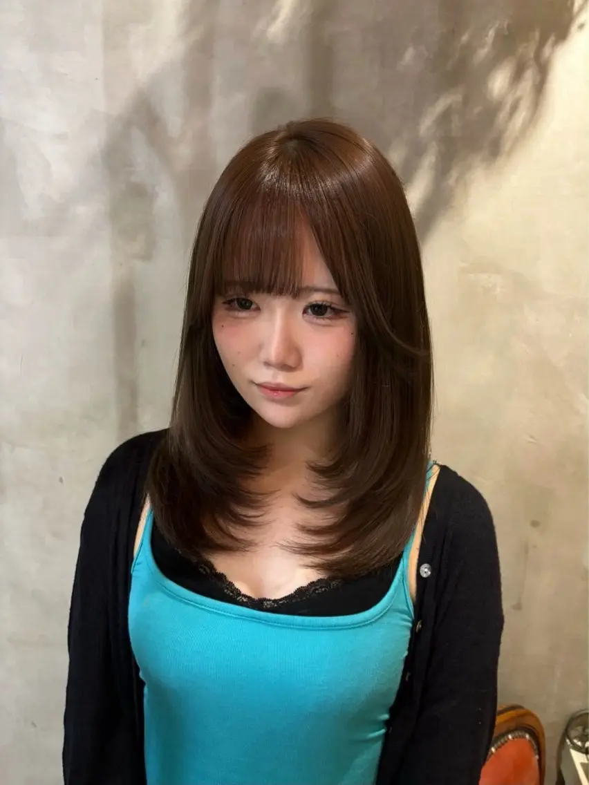ロング レイヤーカット りく　レイヤーカット ケアブリーチのヘアスタイル