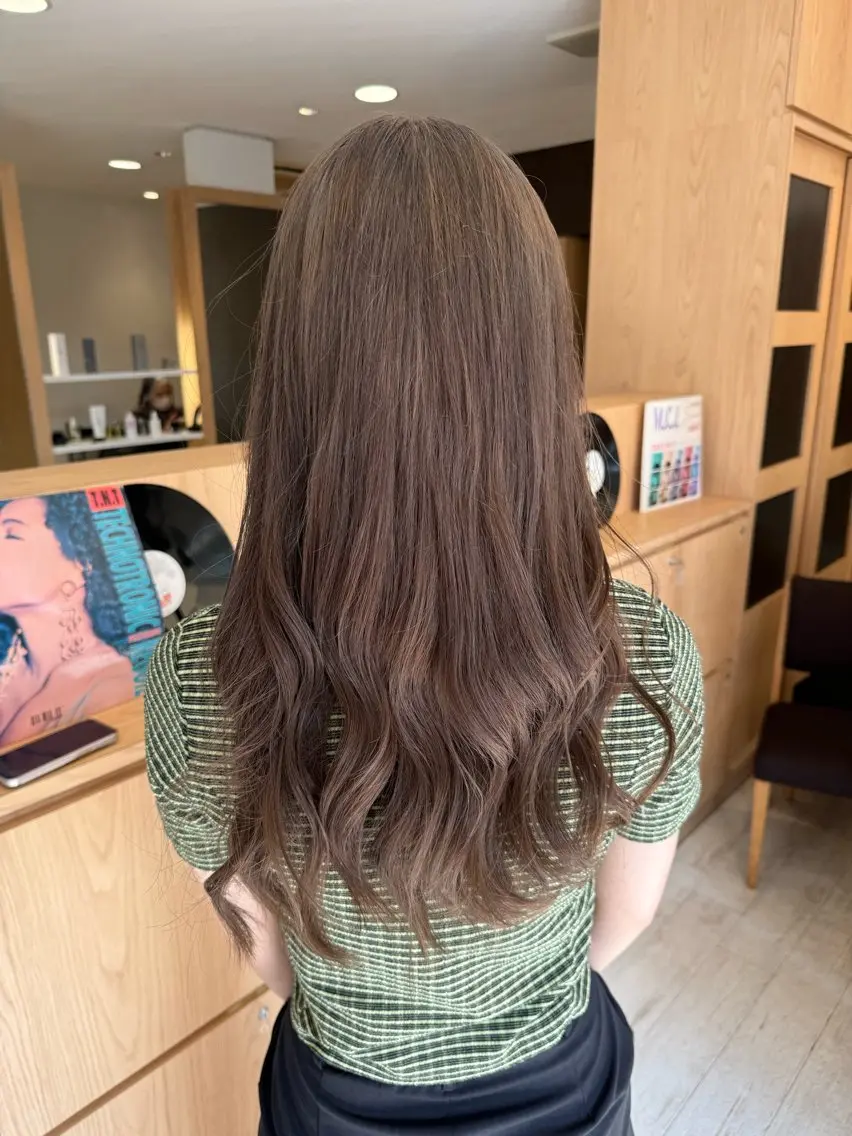 ロング カラー 村田 奈月のヘアスタイル