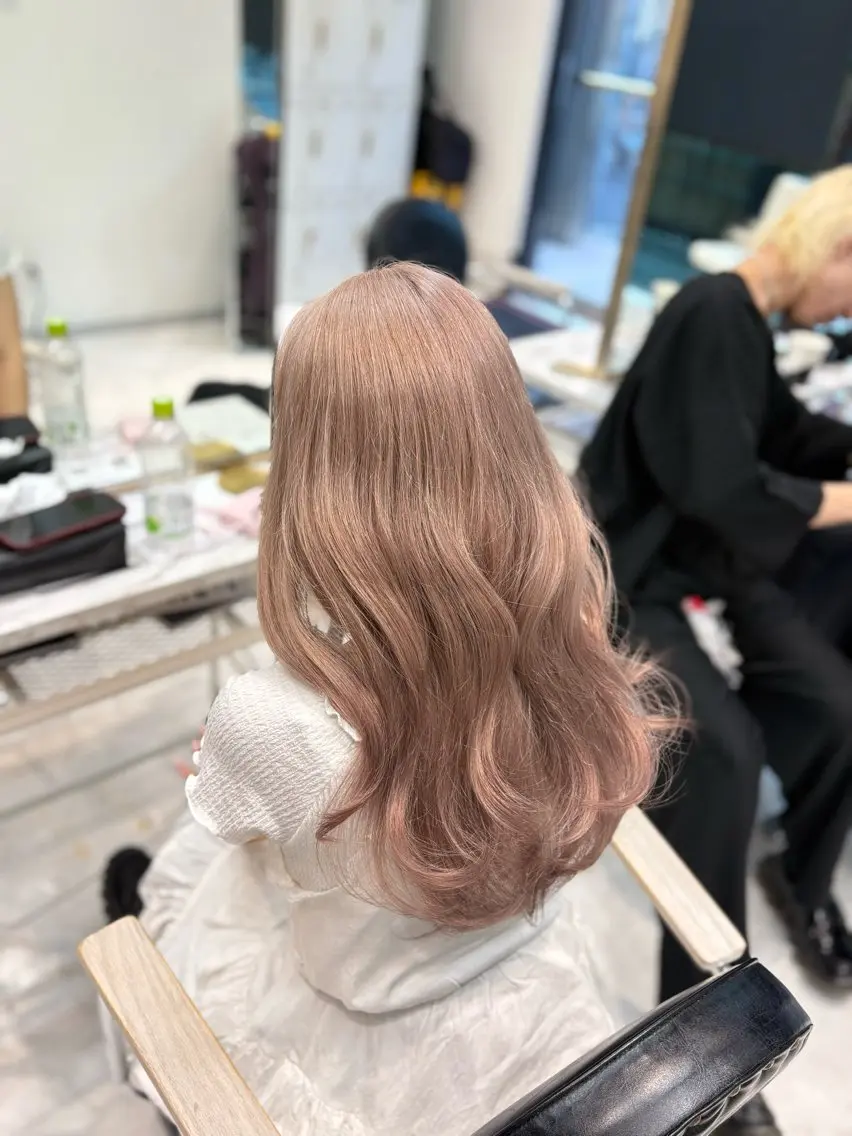 ロング カラー ヘアカラー トリートメント ヘアセット 色落ち綺麗🩰ハイ トーン🎀RINKAのヘアスタイル