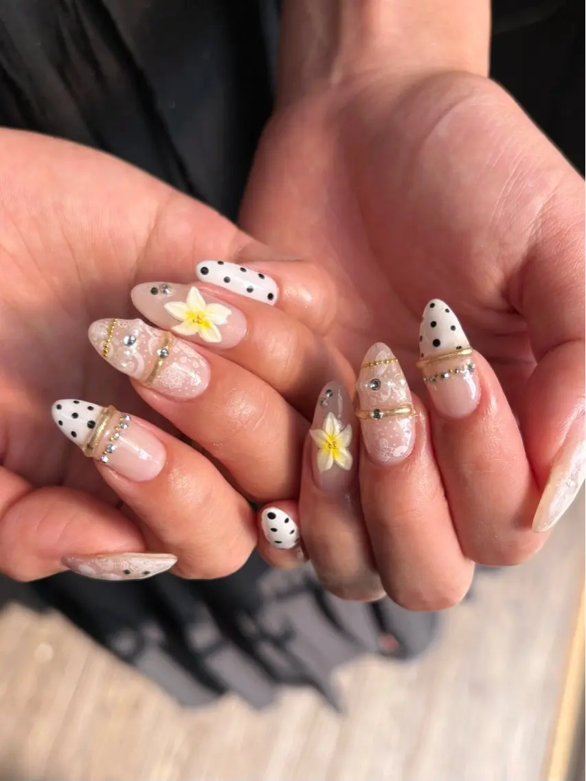 ネイル ハンドネイル haku 🤍のネイルデザイン