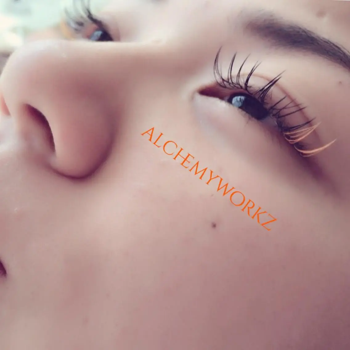 マツエク・マツパ Cカール カラーマツエク alchemy workzの眉毛・アイブロウイメージ