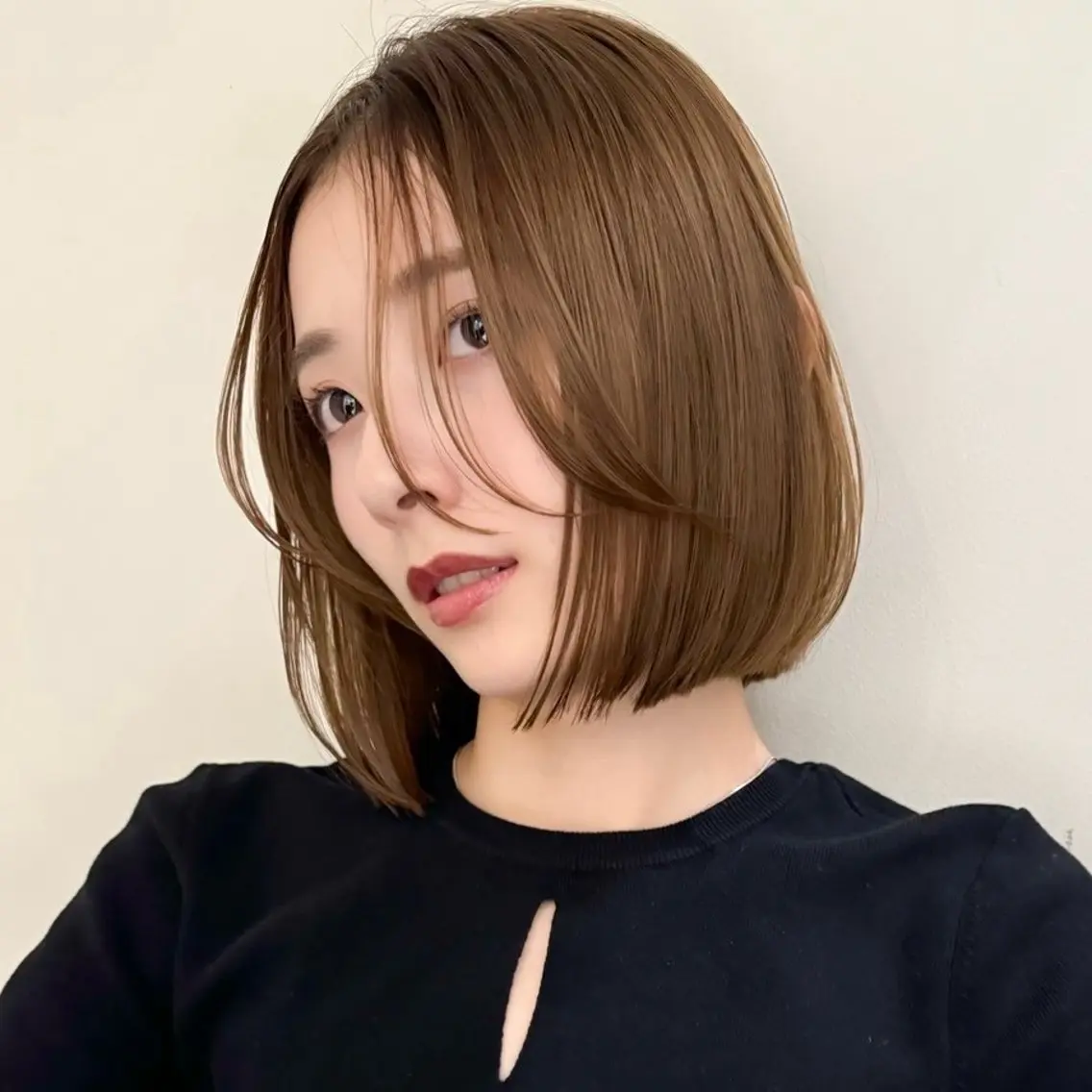 ショート カラー カット トリートメント ぱつっとボブ/透明感 カラー/Ayakaのヘアスタイル
