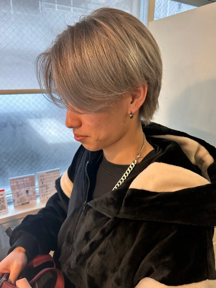 ショート カット ヘアカラー ボブ、レイヤー、 ハイトーン、古淵のヘアスタイル