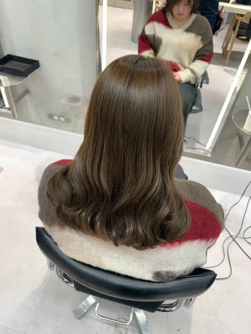 ロング カラー ベージュカラー ブラウンカラー オリーブベージュ カット ヘアカラー トリートメント 🤍haruna 🤍SUIのヘアスタイル