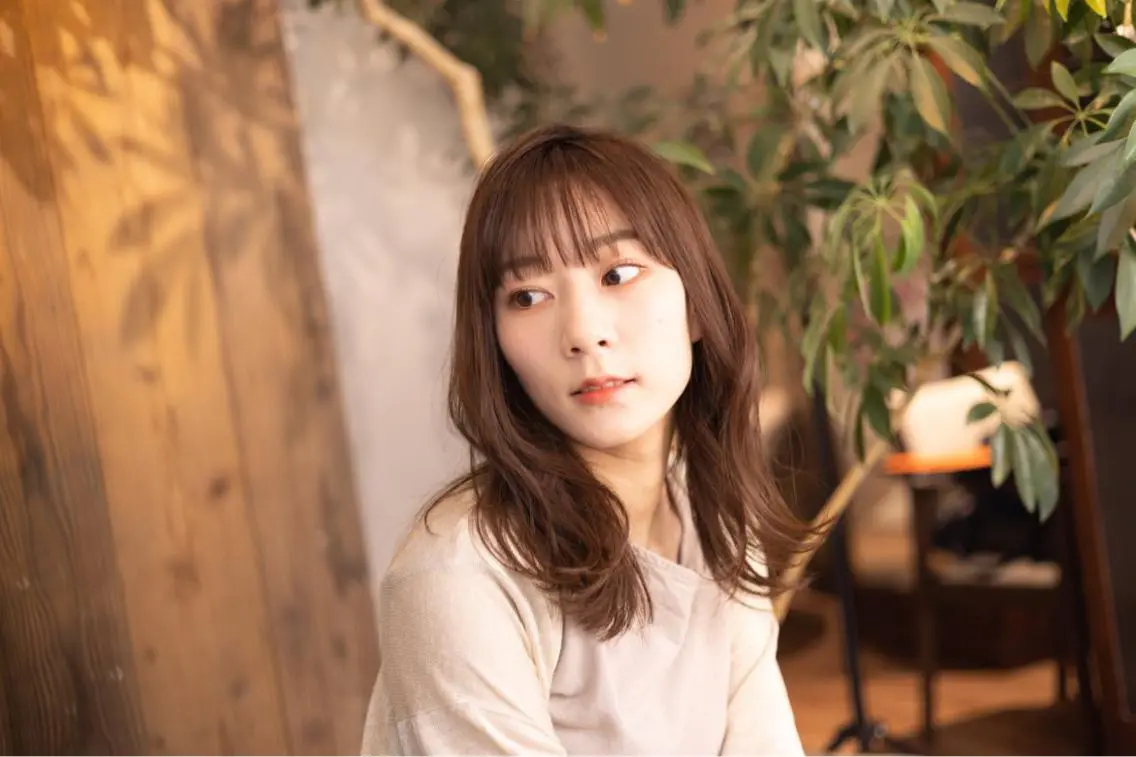 ミディアム カラー レイヤーカット SOL .✂︎ 松永李帆のヘアスタイル