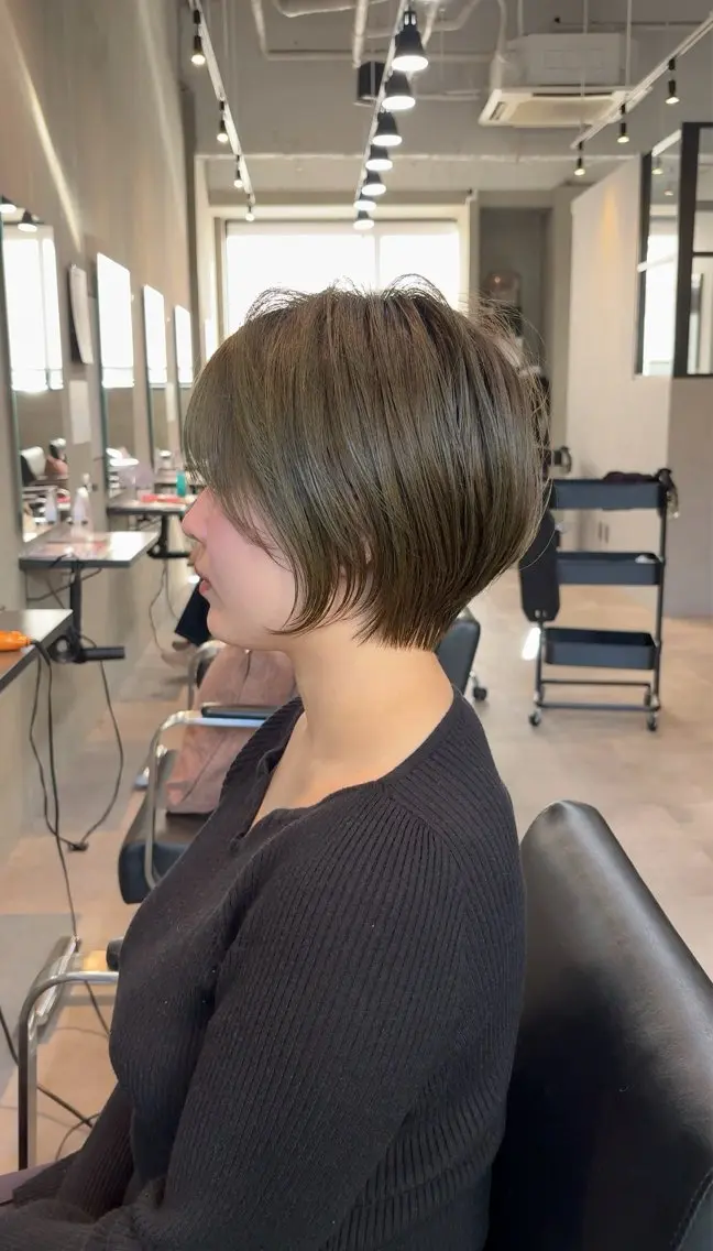 ショート カラー ショートボブ ボブレイヤー 丸みショート オリーブカラー ボブ カット ヘアカラー トリートメント ショート特化/似合わ せ/豊中/髙井のヘアスタイル