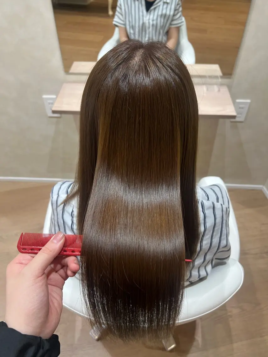 カット+艶カラー+トリートメントの写真