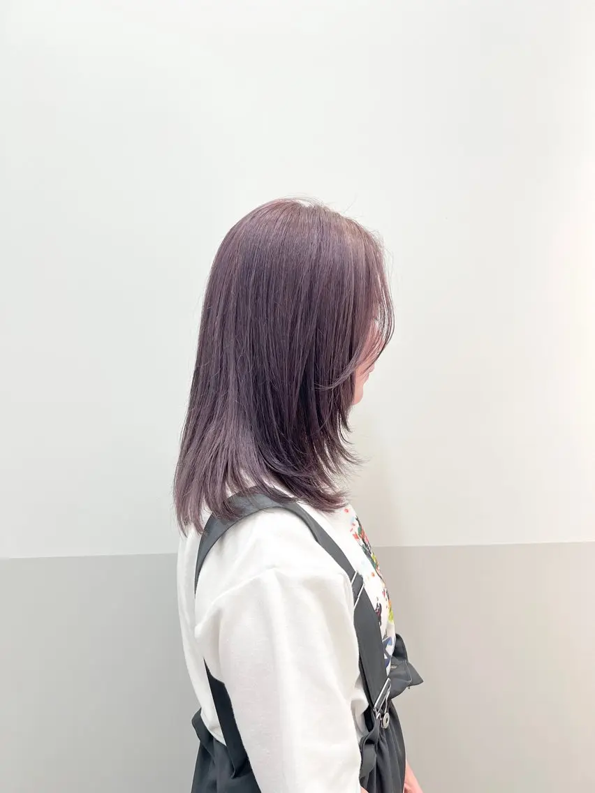 ミディアム カラー ヘアアレンジ ブリーチ ラベンダーカラー ピンクカラー ピンクラベンダー ヘアカラー トリートメント 似合わせレイヤー/ 美髪縮毛矯正/ミナエのヘアスタイル