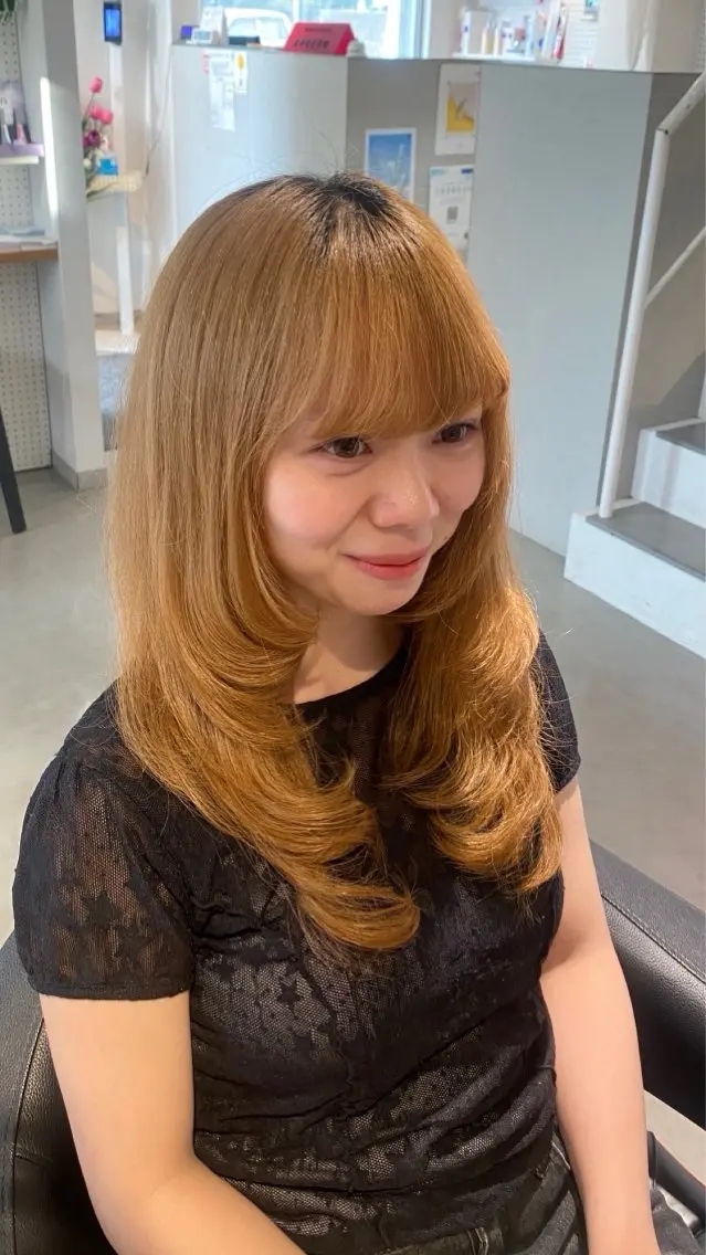 ロング APREKO 葵のヘアスタイル