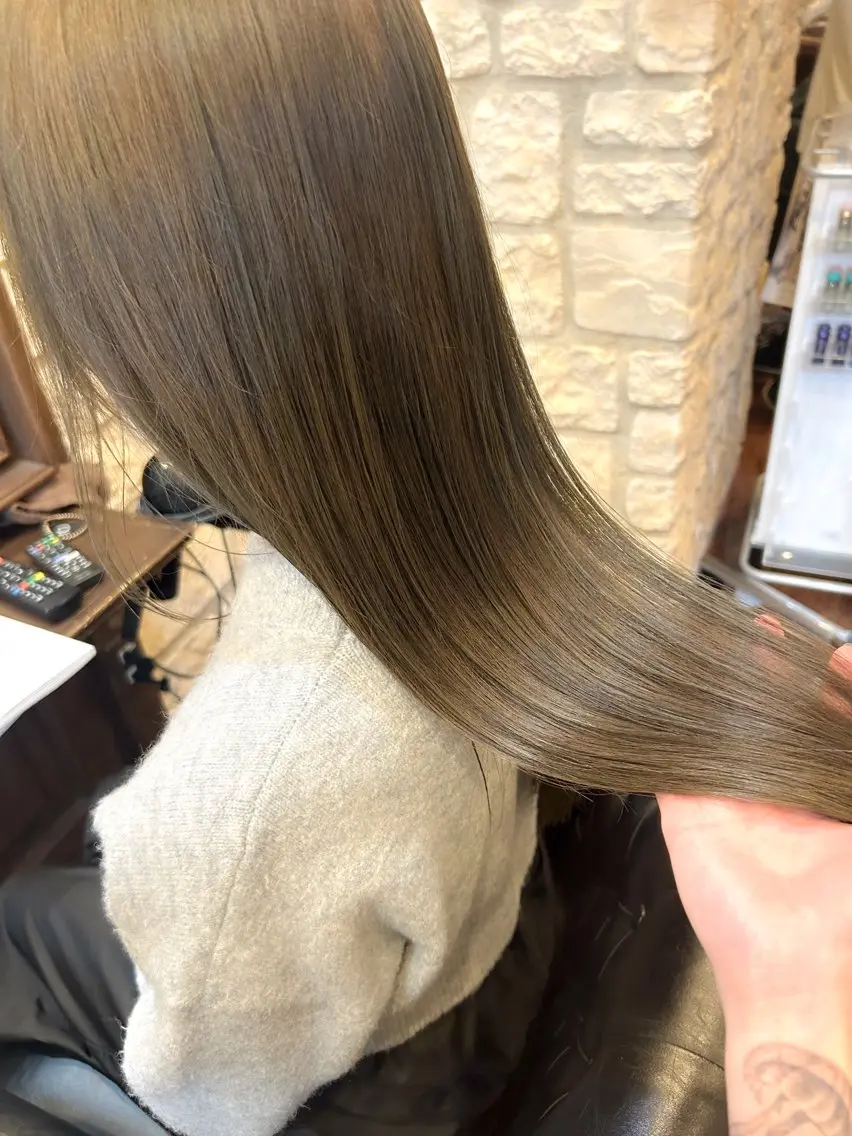 ロング カラー ブリーチ ブリーチなしカラー オリーブカラー 🪼宮当 亜海🪼のヘアスタイル