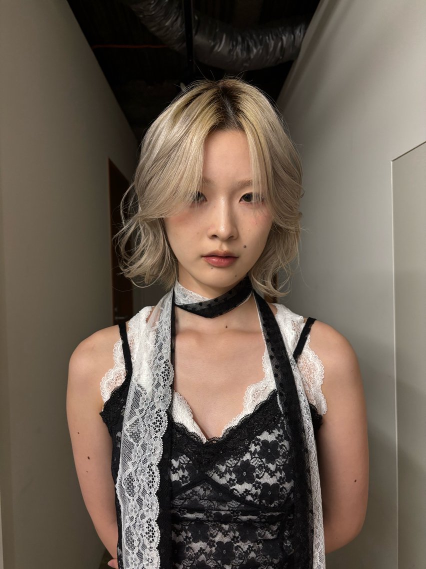カラー ブロンド ヘアカラー 兵頭 美羽のヘアスタイル