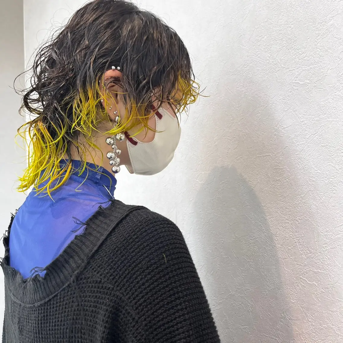 カラー パーマ ブリーチ 川端 萌那のヘアスタイル