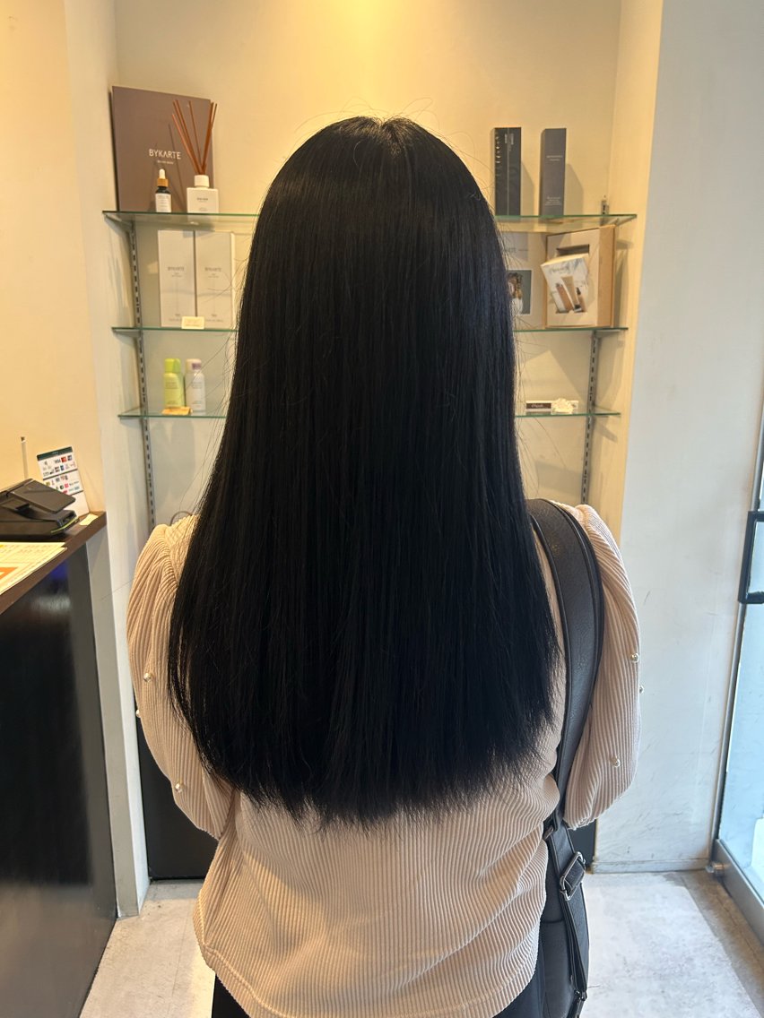 ロング カット ヘアカラー 江川 輝星のヘアスタイル