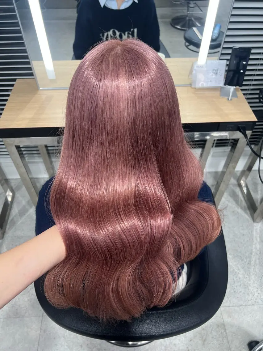 ロング カラー ブリーチ 髪質改善 トリートメント ヘアカラー 💗愛され暖色💗 ピンク/レッド💗のヘアスタイル