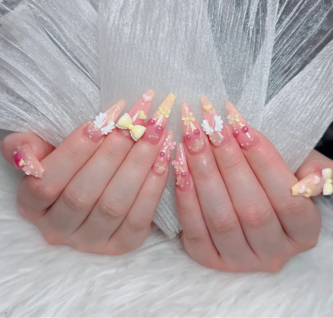 ネイル アートネイル ボルドー フレンチネイル ジェルネイル 氷ネイル・うるうるネイル ハンドネイル Julie NailSalonのネイルデザイン