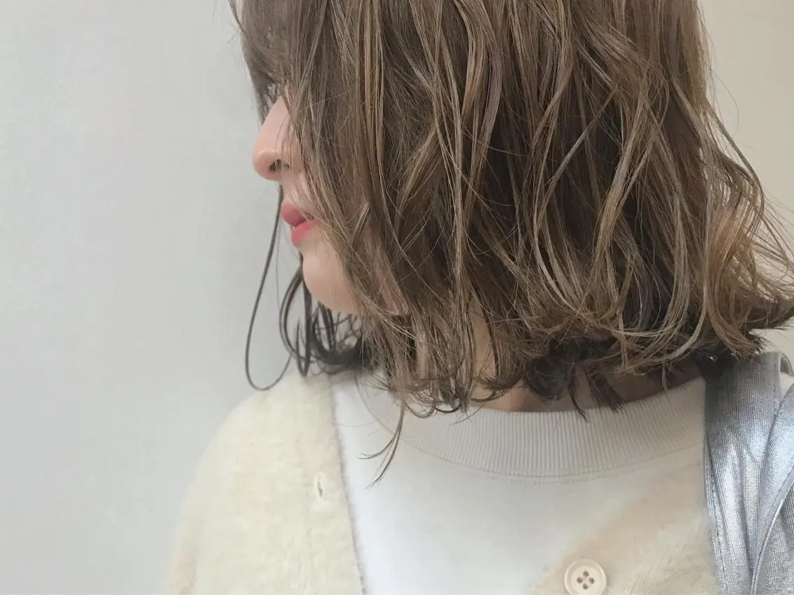 ミディアム カラー ハイライトカラー ボブ ハイライト 佐藤 旭のヘアスタイル