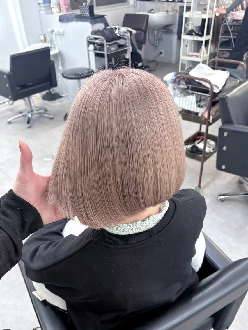 ショート カラー ヘアカラー 大阪ケアブリーチ/ ミルクティーベージュのヘアスタイル