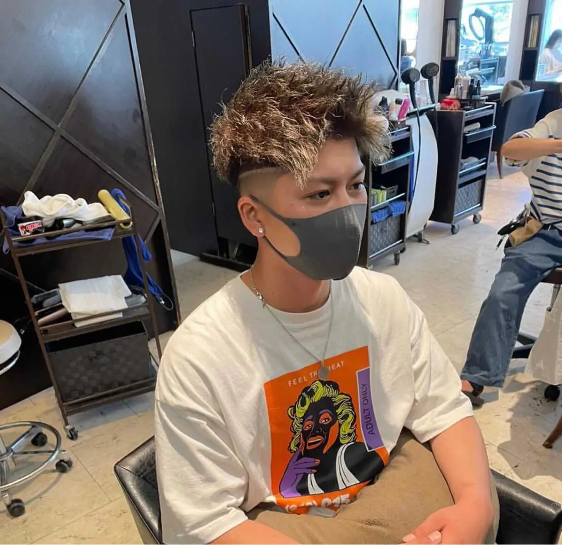 カラー パーマ メンズ フェードカット メンズパーマ スキンフェード メンズツイストパーマ ツイストパーマ カット ヘアカラー パーマ トリートメント メンズ専門 井藤 雅也のヘアスタイル
