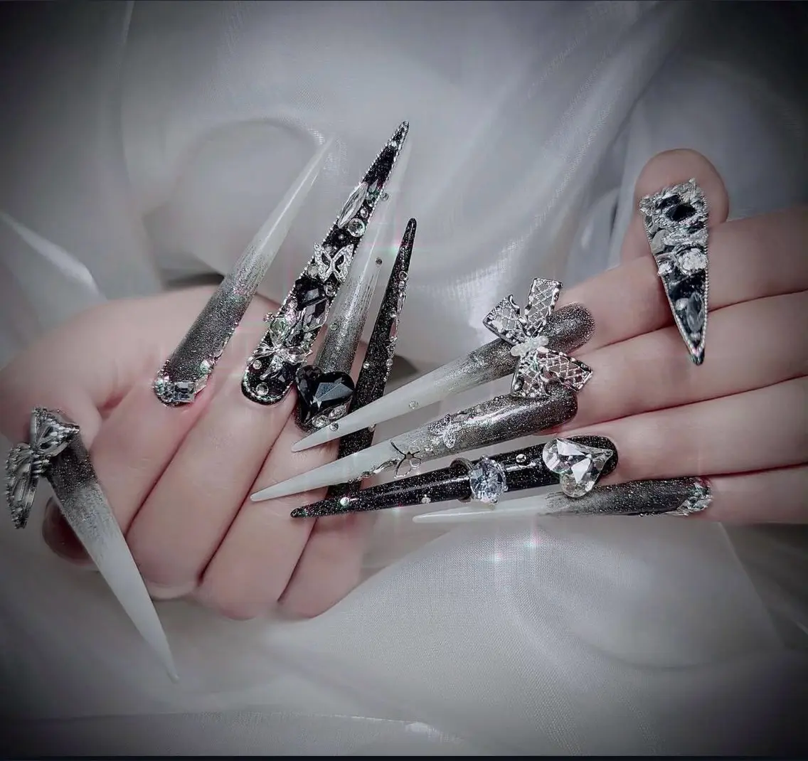 ネイル チークネイル 長さ出し フラッシュネイル フレンチネイル グラデーション ハンドネイル Lenie Nail Salonのネイルデザイン