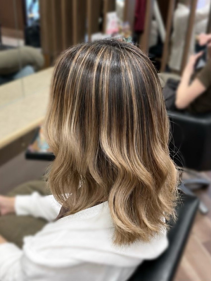 ミディアム レイヤーカット ヘアカラー 雅 Arglarteのマツエク・マツパデザイン