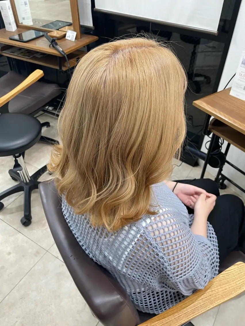 トリプルカラー(ブリーチ2回+カラー)🌟+カット✂️+ダメージ補修トリートメント✨の写真