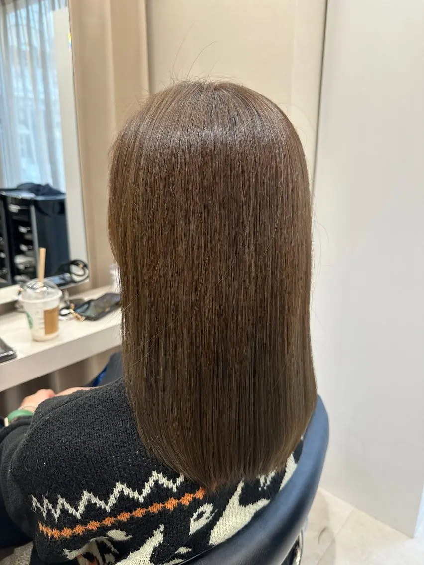 セミロング カラー ヘアカラー トリートメント haru 髪質改善サロンのヘアスタイル
