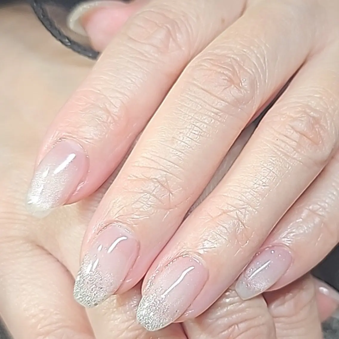 ネイル グラデーション ラメ(グリッター) ラメグラデーション マグネットネイル シルバー salon de  Princessのネイルデザイン