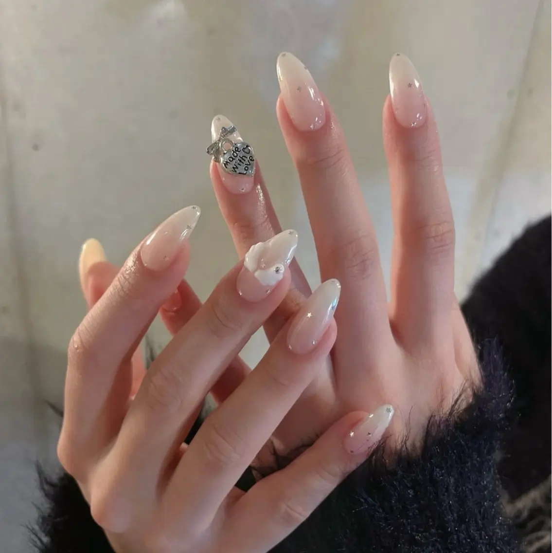ネイル グラデーション キラキラネイル ワンカラーネイル 冬ネイル Jenn Nail Salonのネイルデザイン