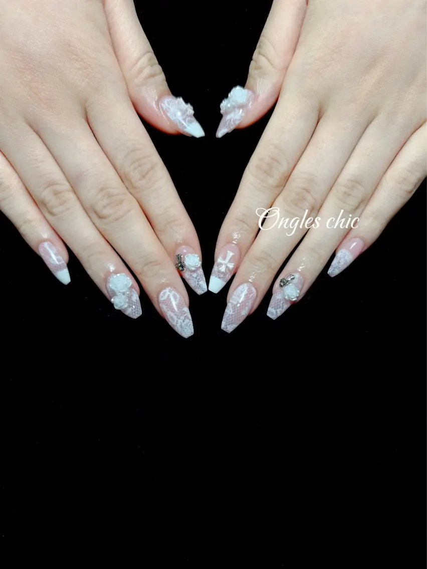 ネイル ハンドネイル ongles chicのネイルデザイン