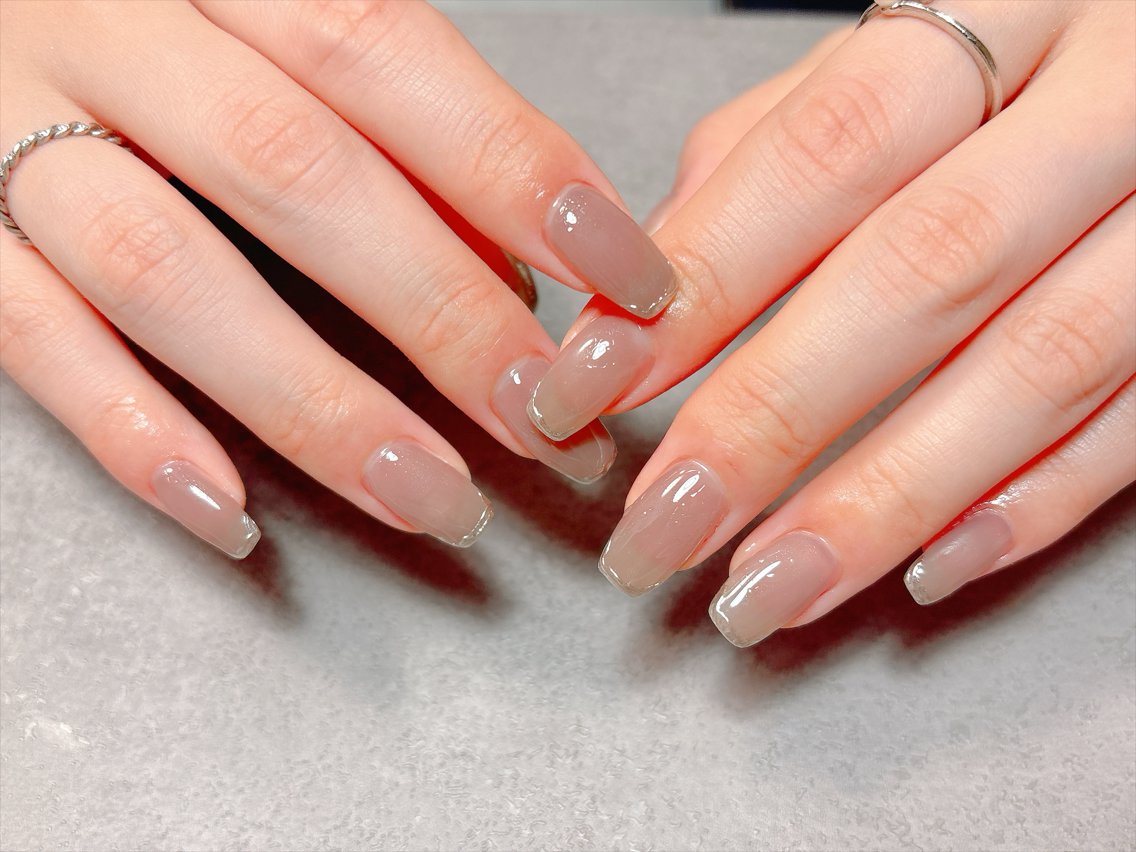 ネイル ブラウン ジェルネイル マグネットネイル ミラーネイル ニュアンスネイル ハンドネイル ハンドケア 💫ゆか_ Nailartistのネイルデザイン