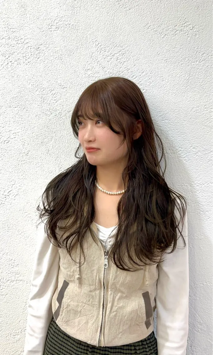 ロング カラー ブリーチ 透明感カラー デザインカラー 髪質改善 レイヤーカット 山本梨華/ 透明感カラーのヘアスタイル
