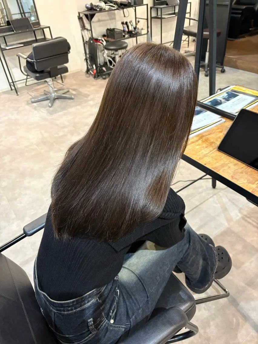 ロング カラー ブラウンカラー オリーブブラウン ヘアカラー number＋ / 璃々花のヘアスタイル